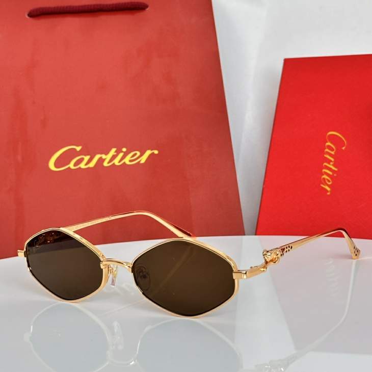 Picture of Cartier Sunglasses _SKUfw79399153fw